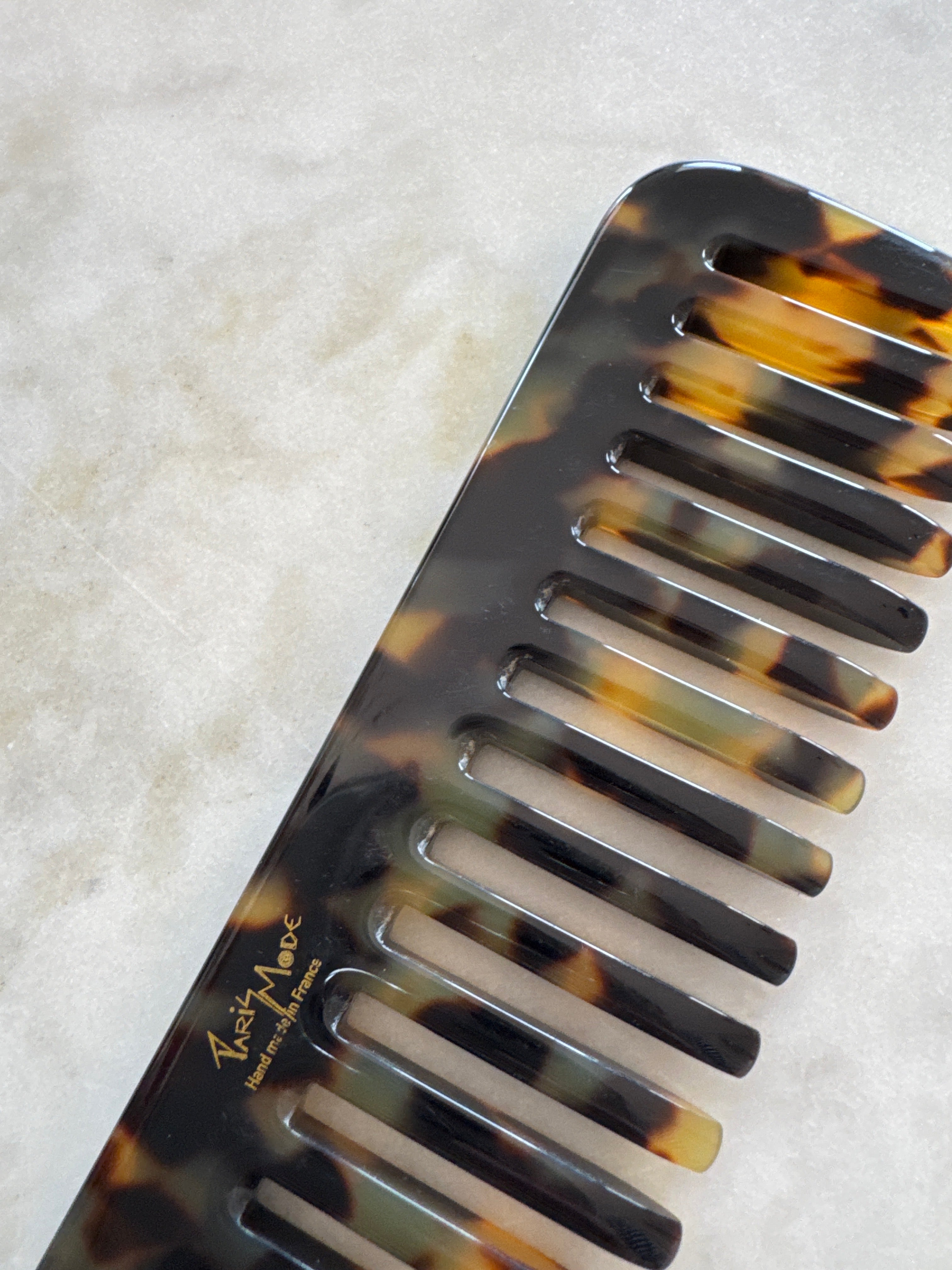 TORTOISESHELL COMB