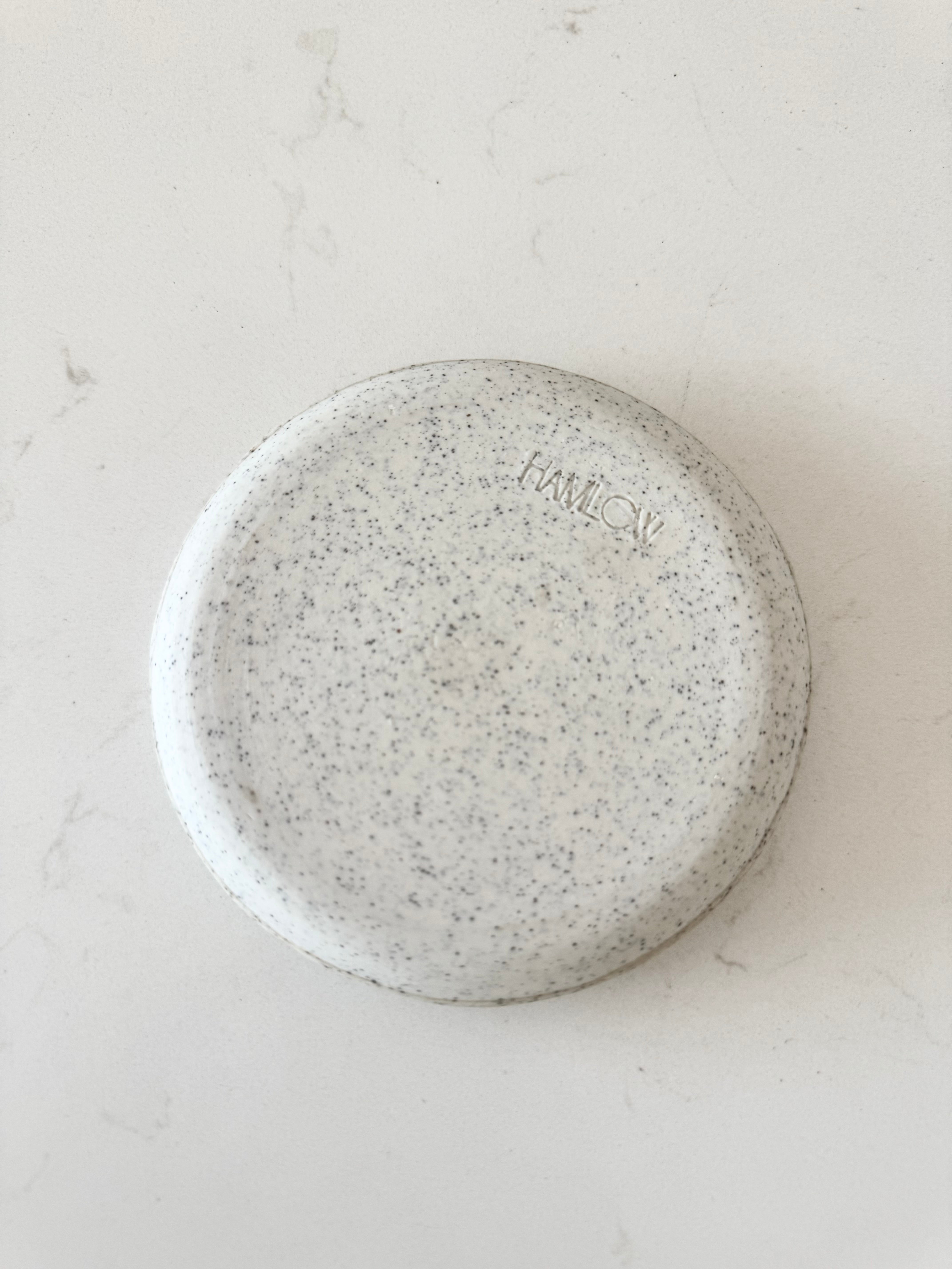 ROUND CERAMIC DISH