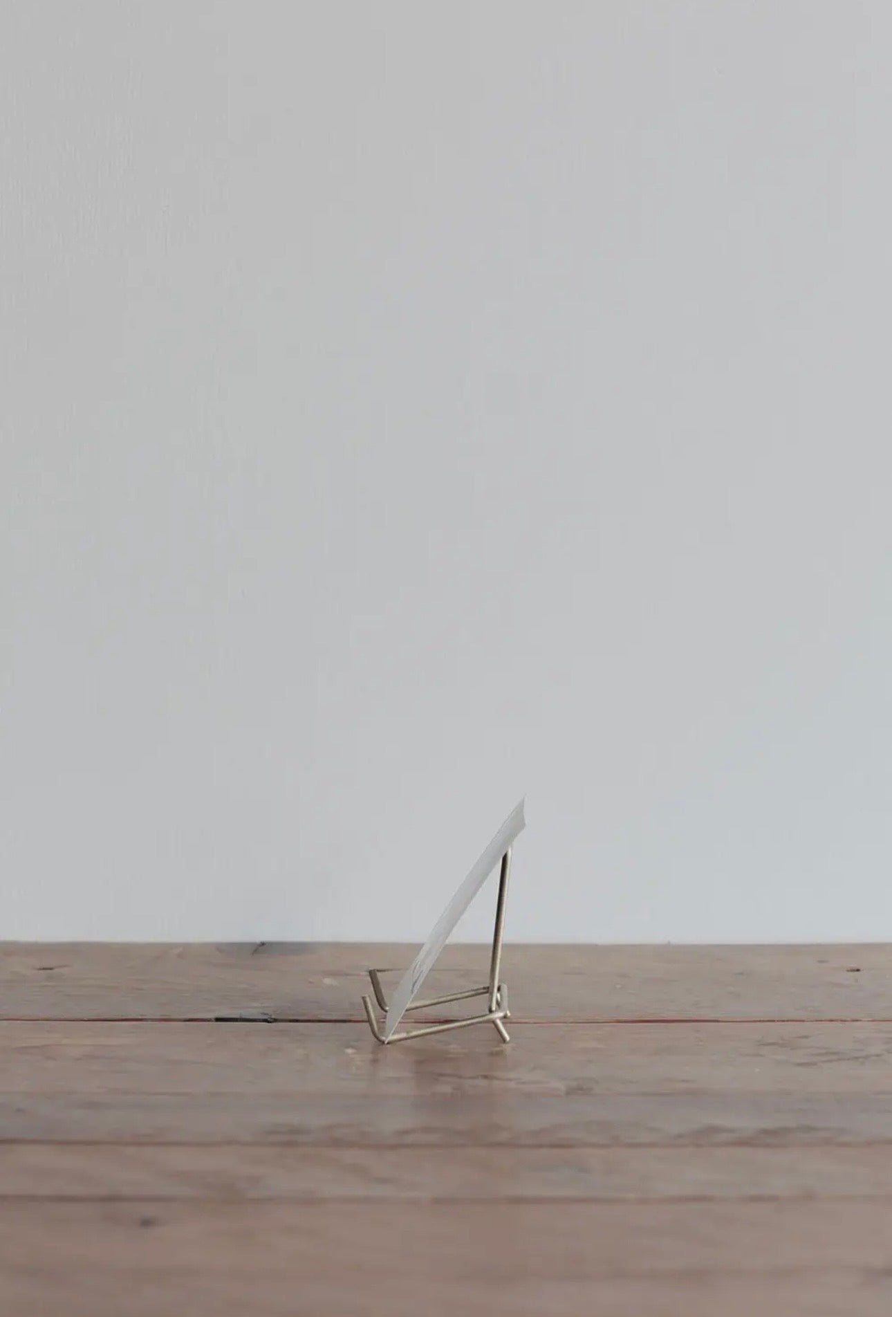 BRASS DISPLAY STAND