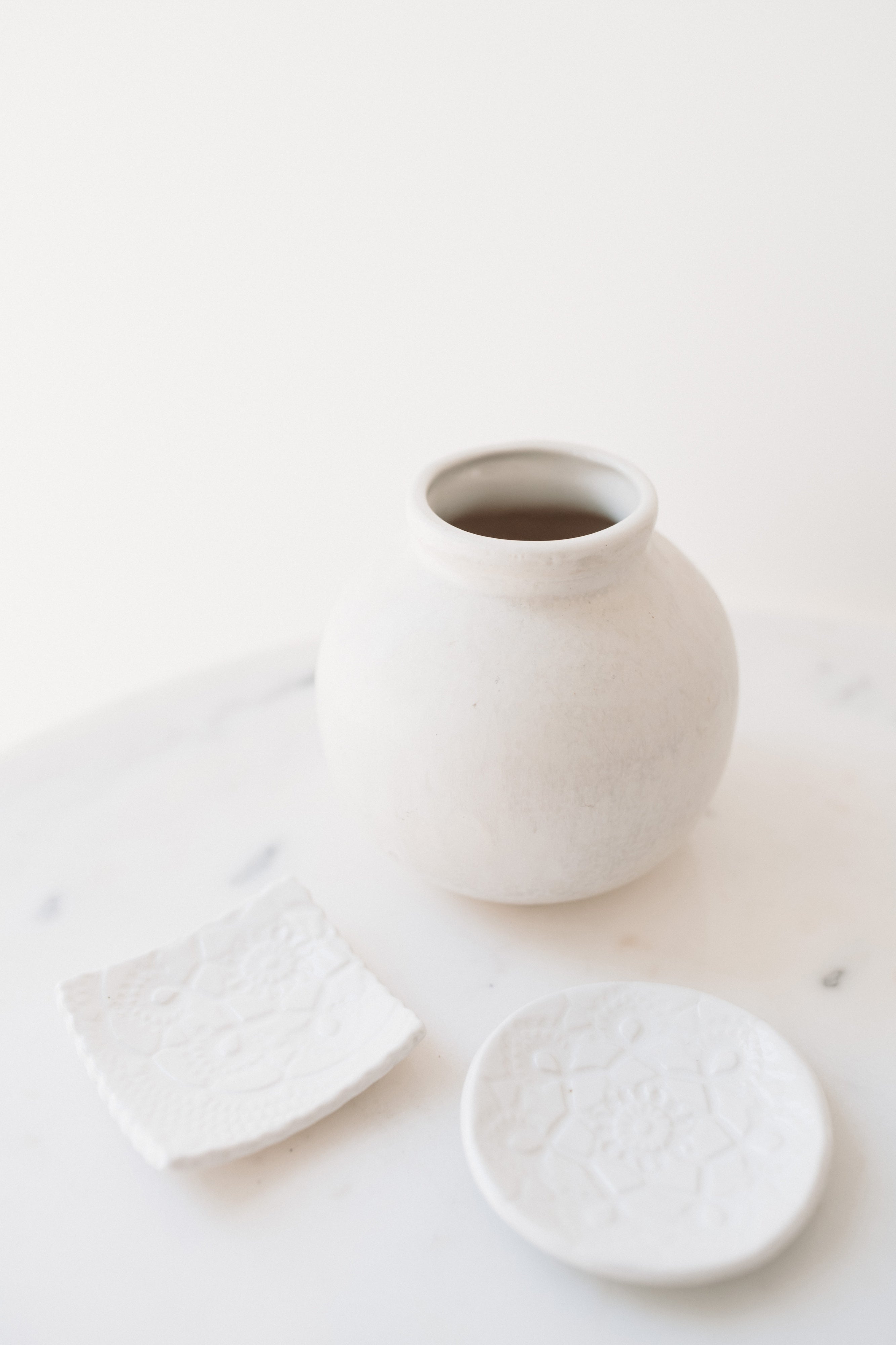 CERAMIC VASE