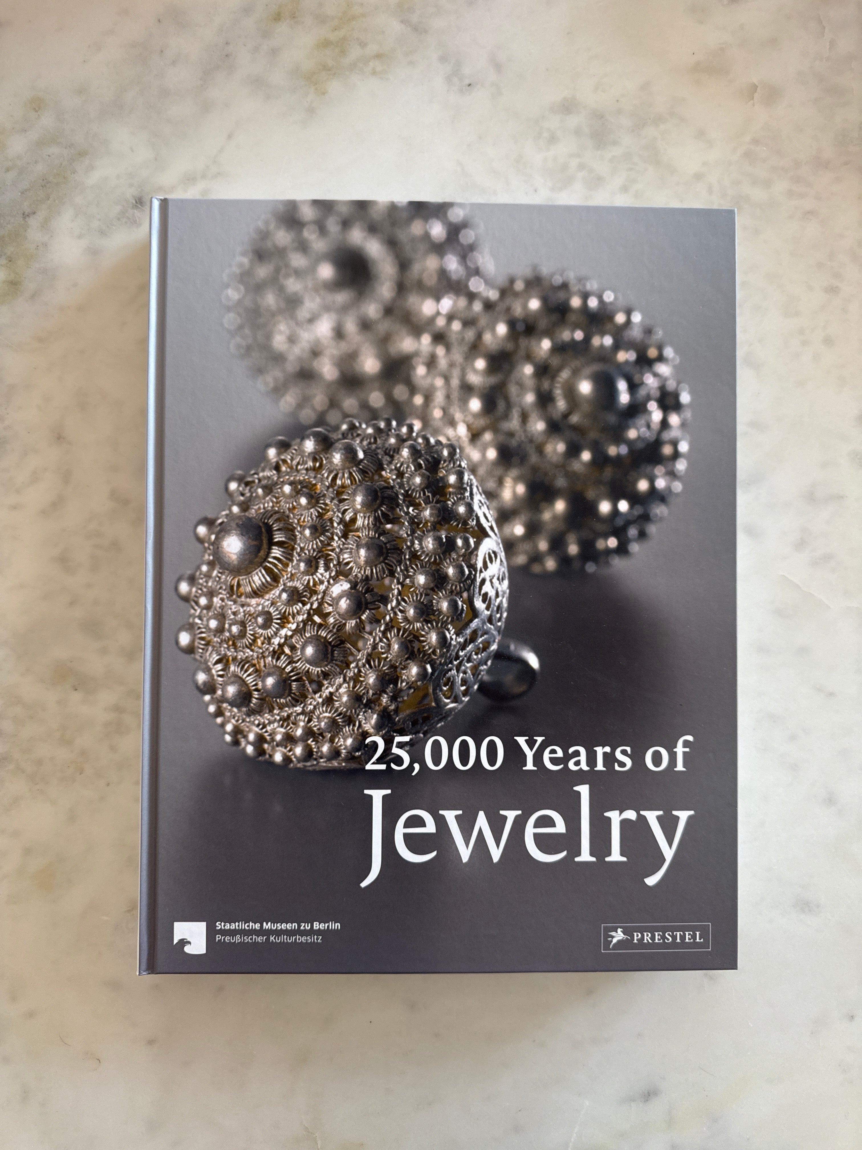 25,000 YEARS OF JEWELRY