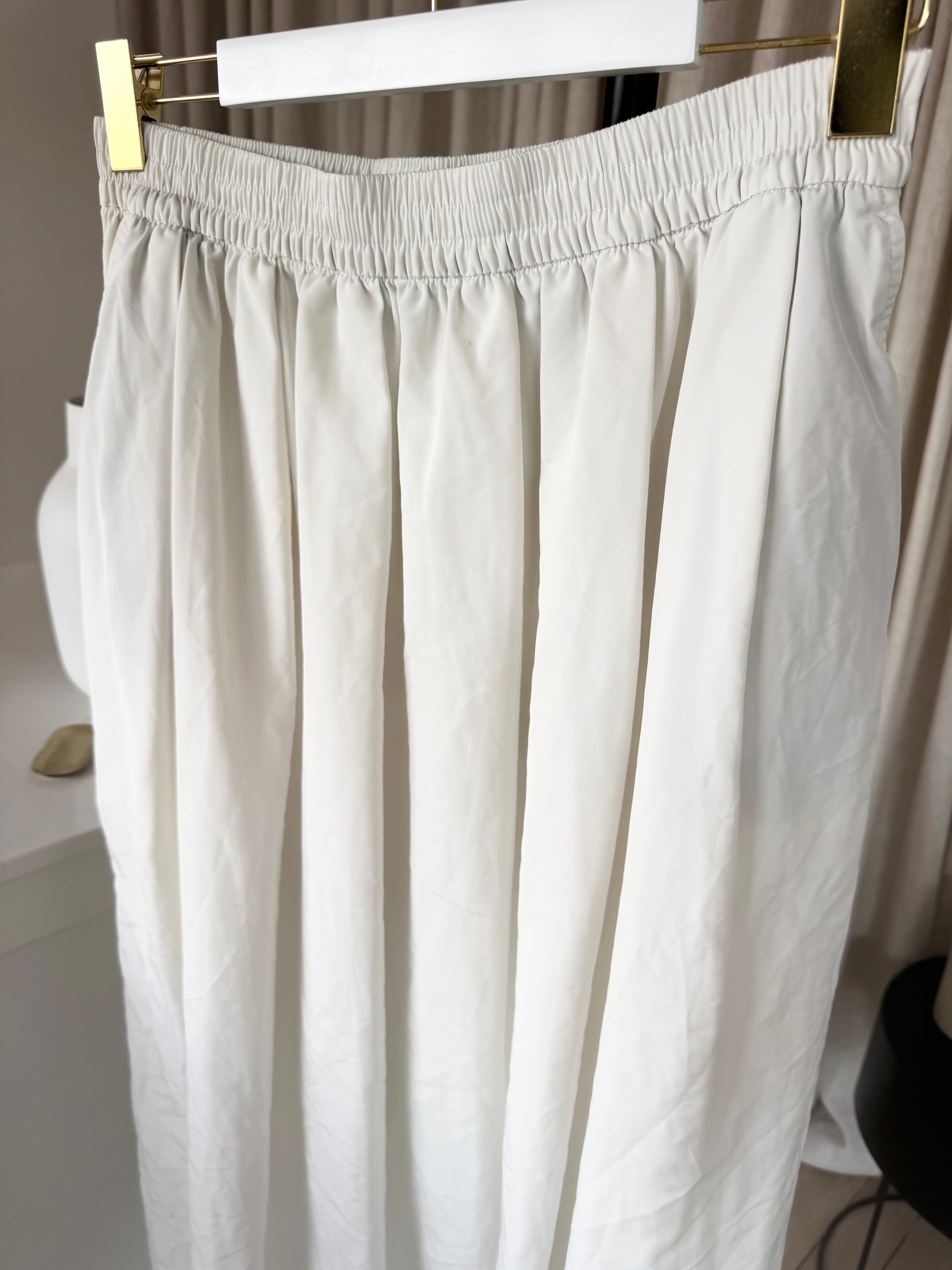 ZARA CREAM SKIRT