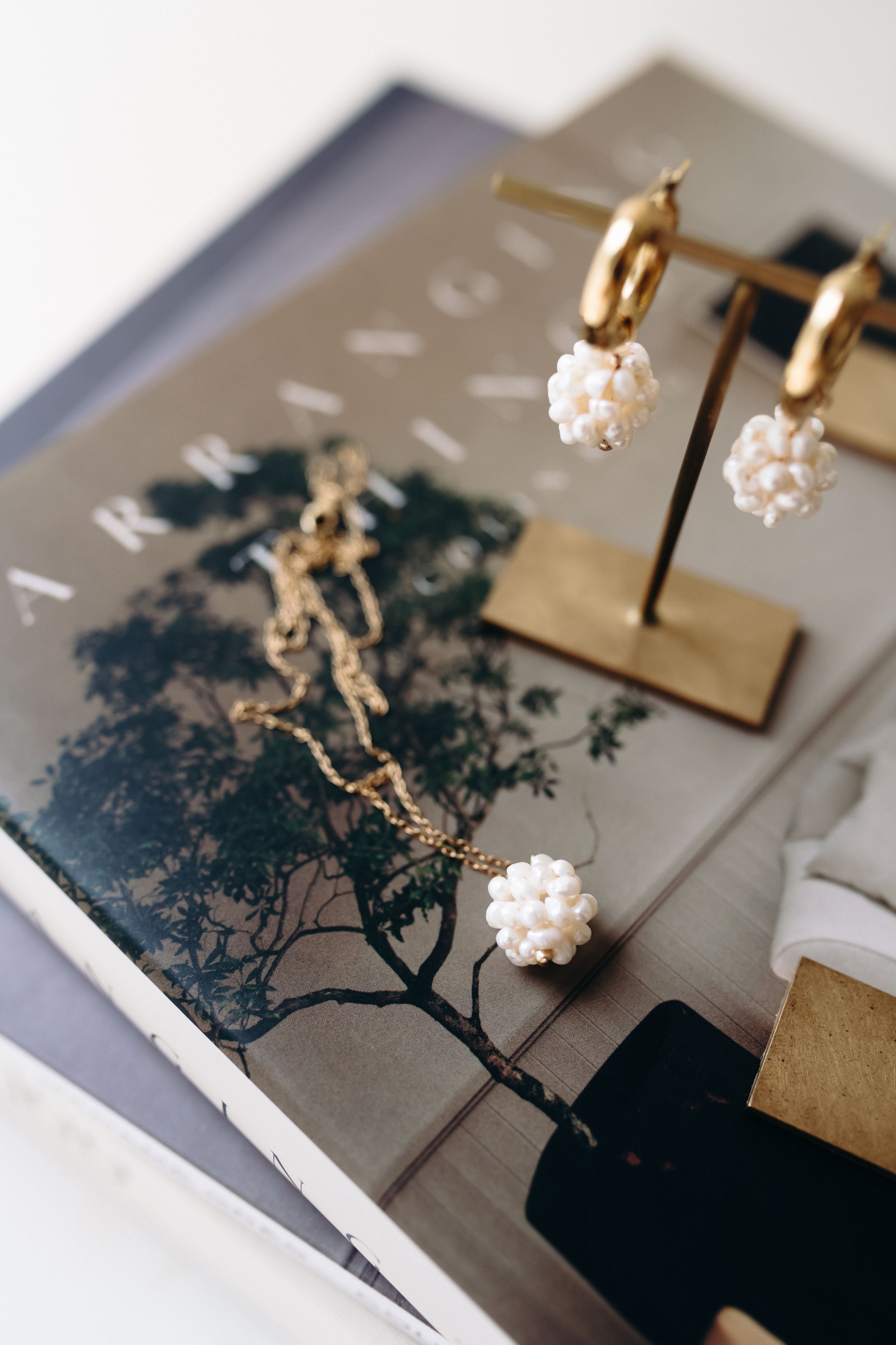 JINGLE NECKLACE