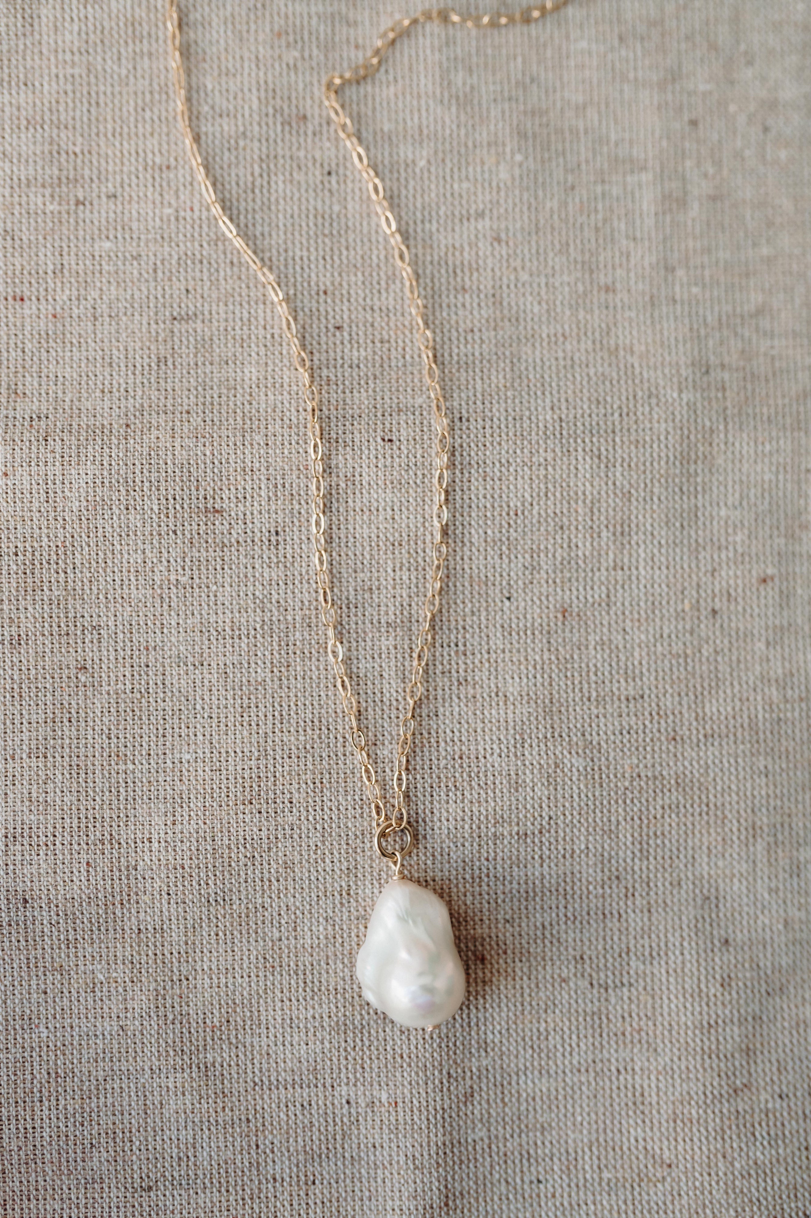 TRACE CHAIN NECKLACE WITH FLAME BALL PEARL | 20 INCH