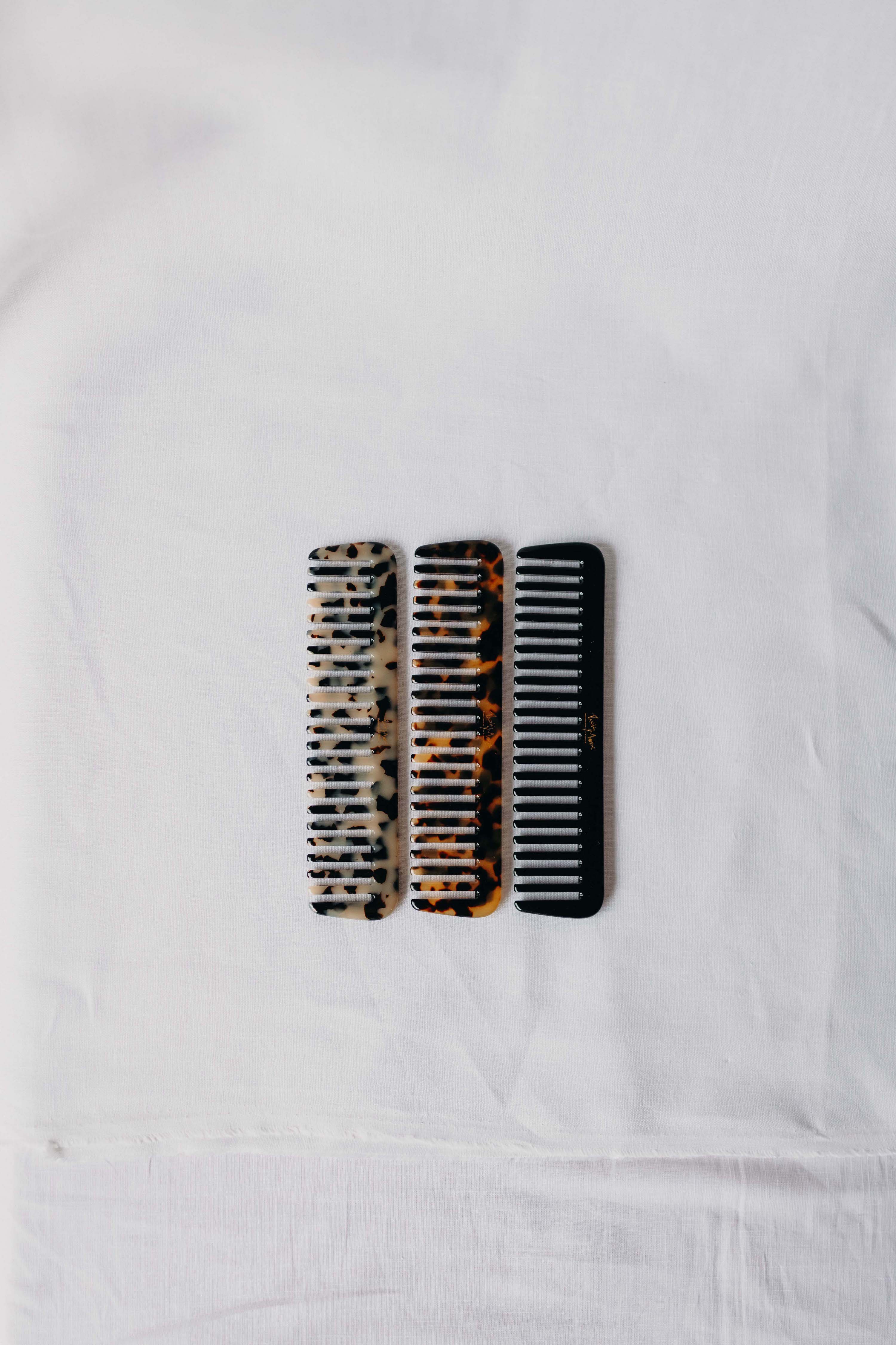 HANDMADE FRENCH COMB