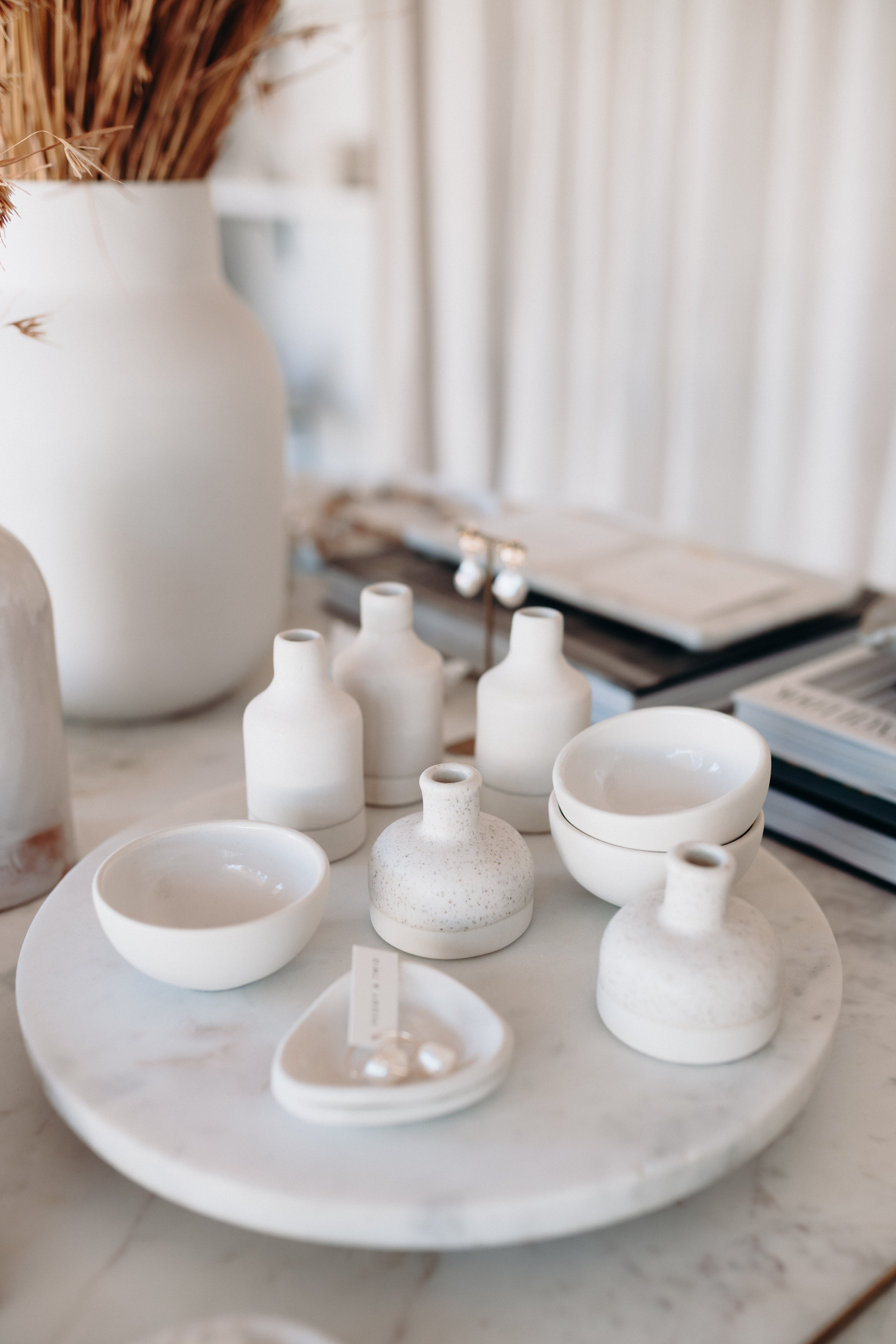 ASSORTED CERAMICS