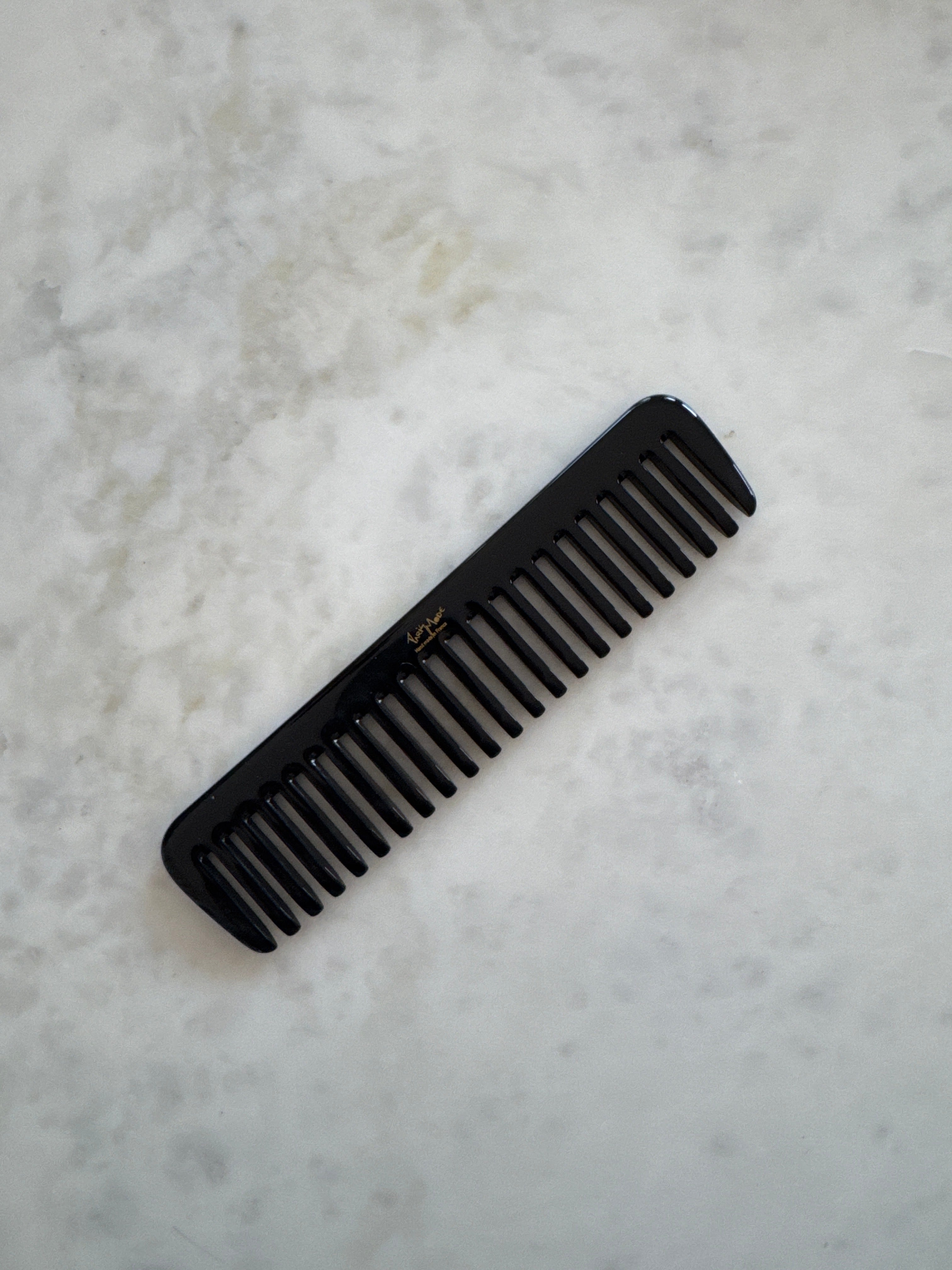 BLACK COMB