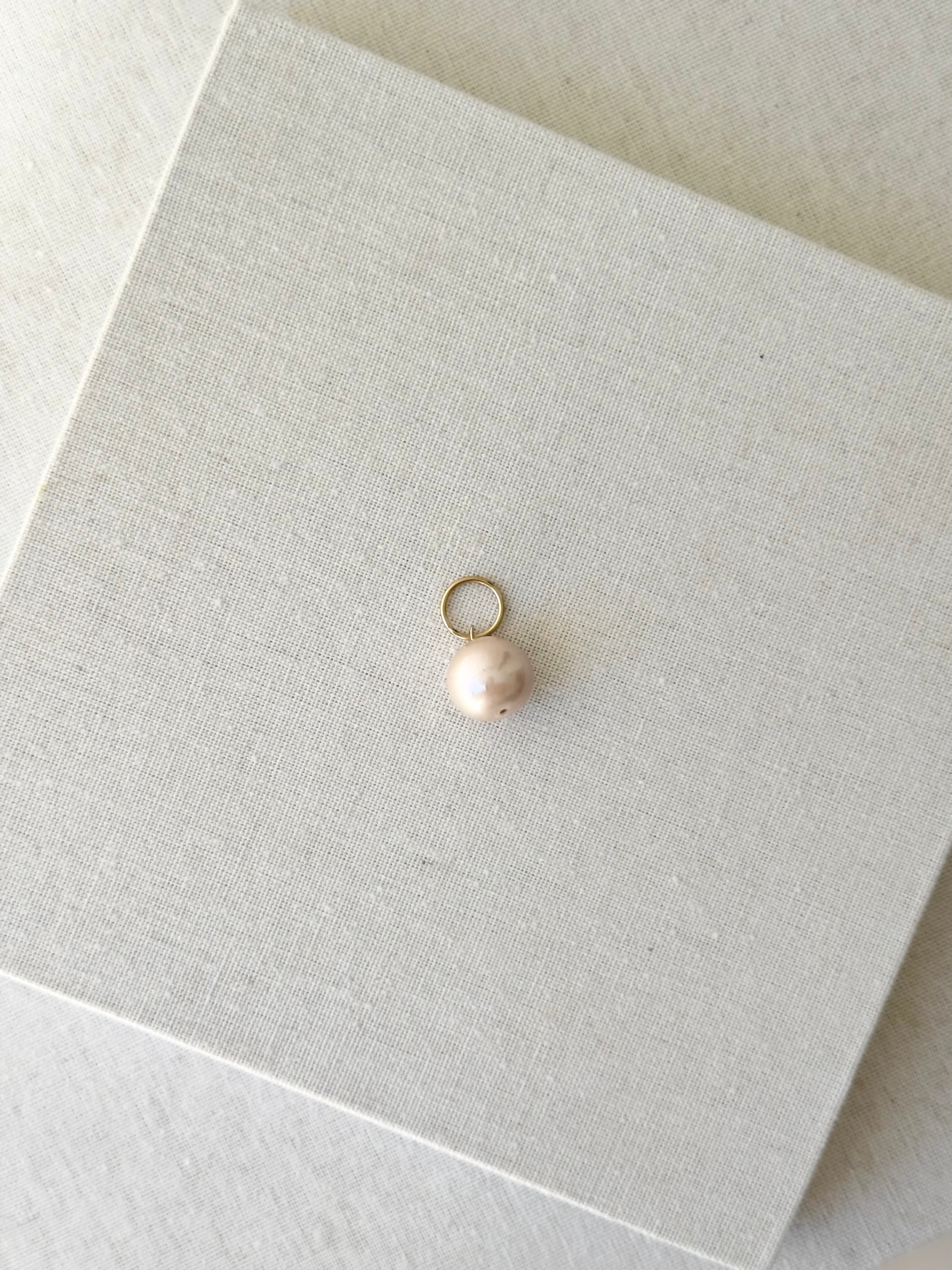 PINK PEARL CHARM #1