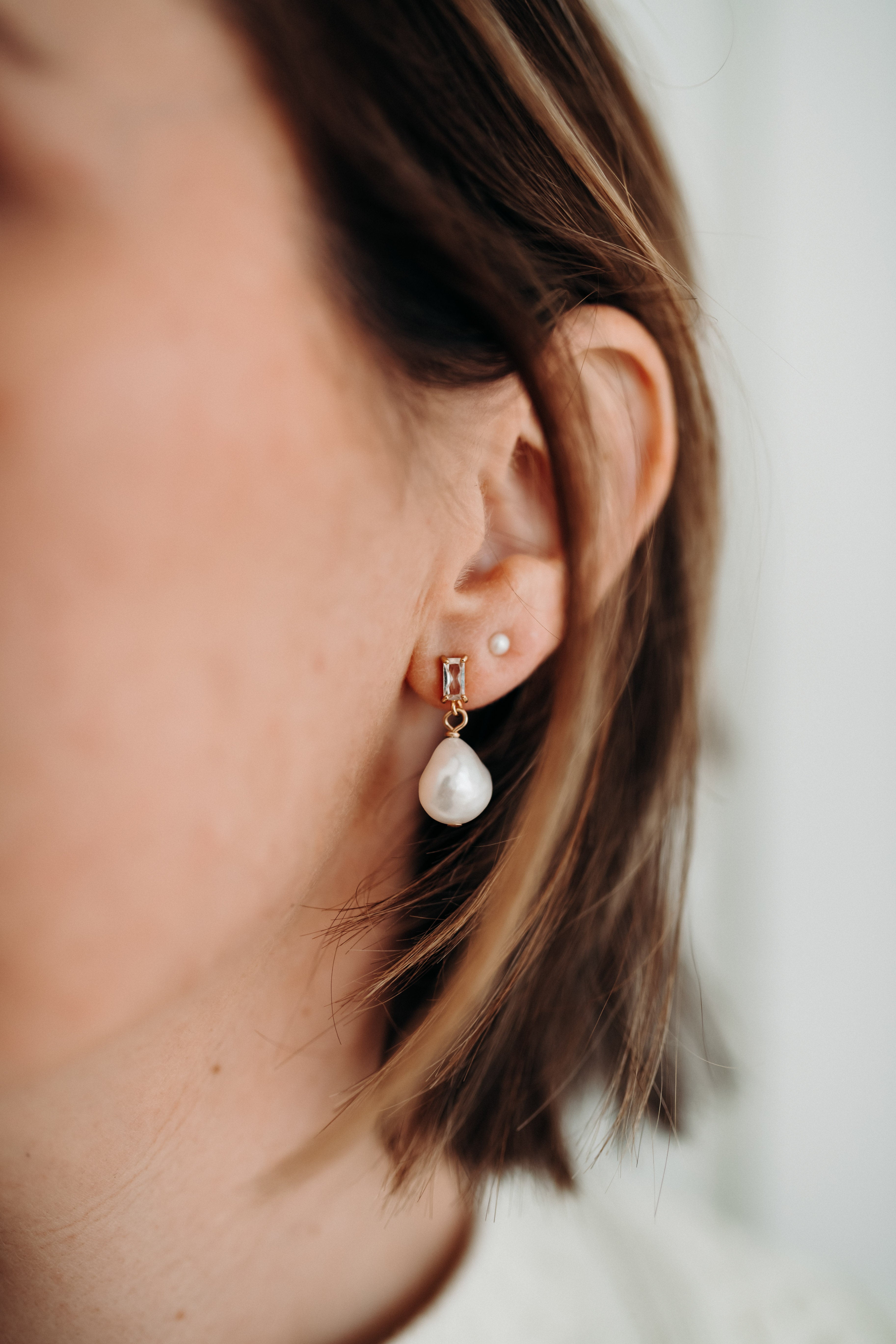 EVE FRESHWATER EARRINGS